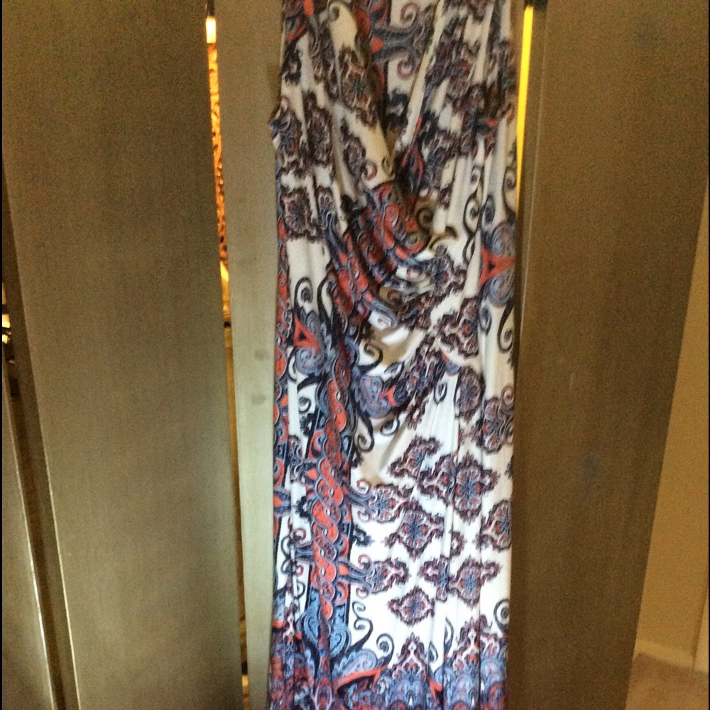Liz Lange maxi dress